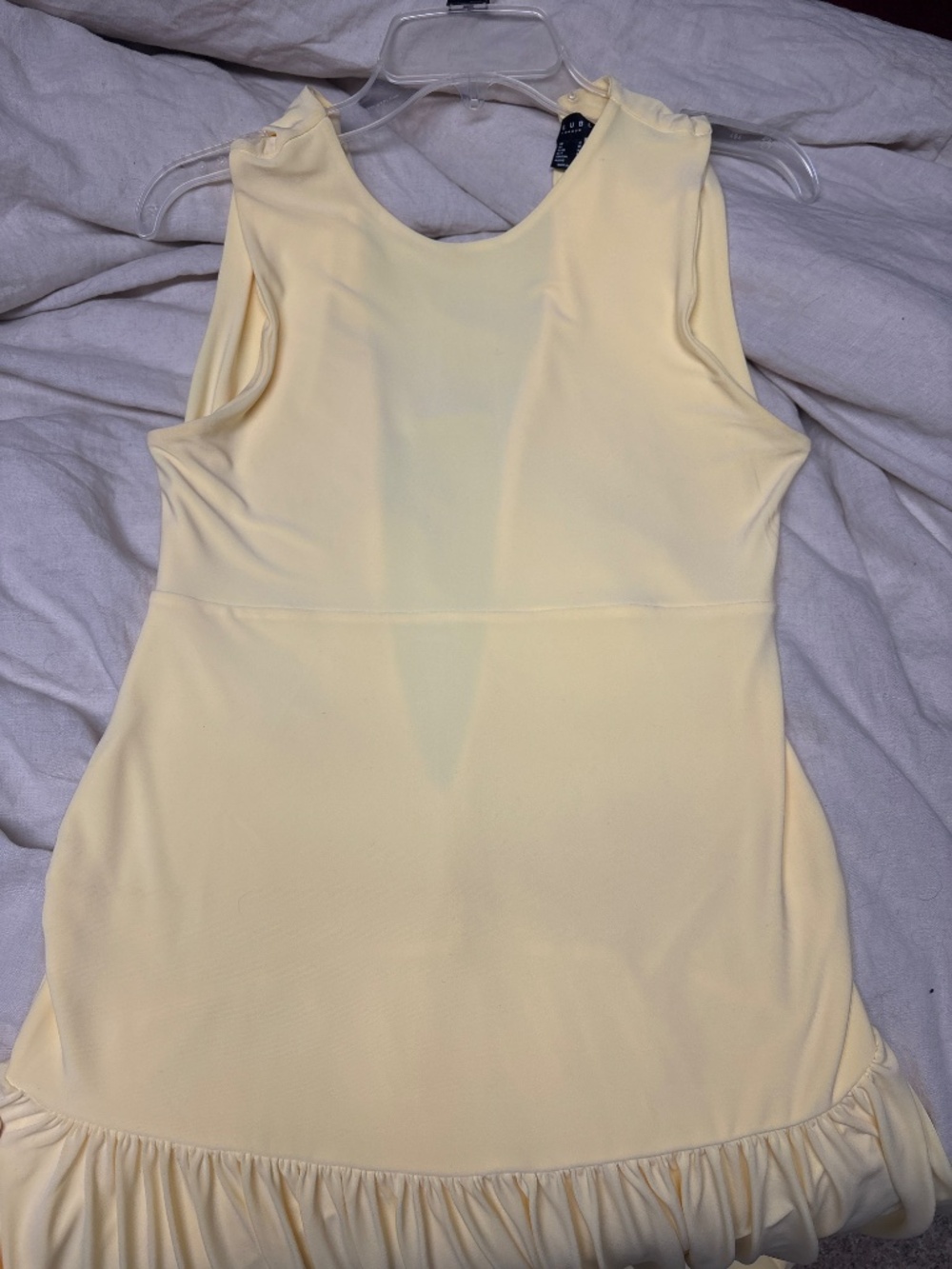 Club L London Size 6 Outline Lemon Maxi Dress With Pleated Skirt - Picture 2 of 3